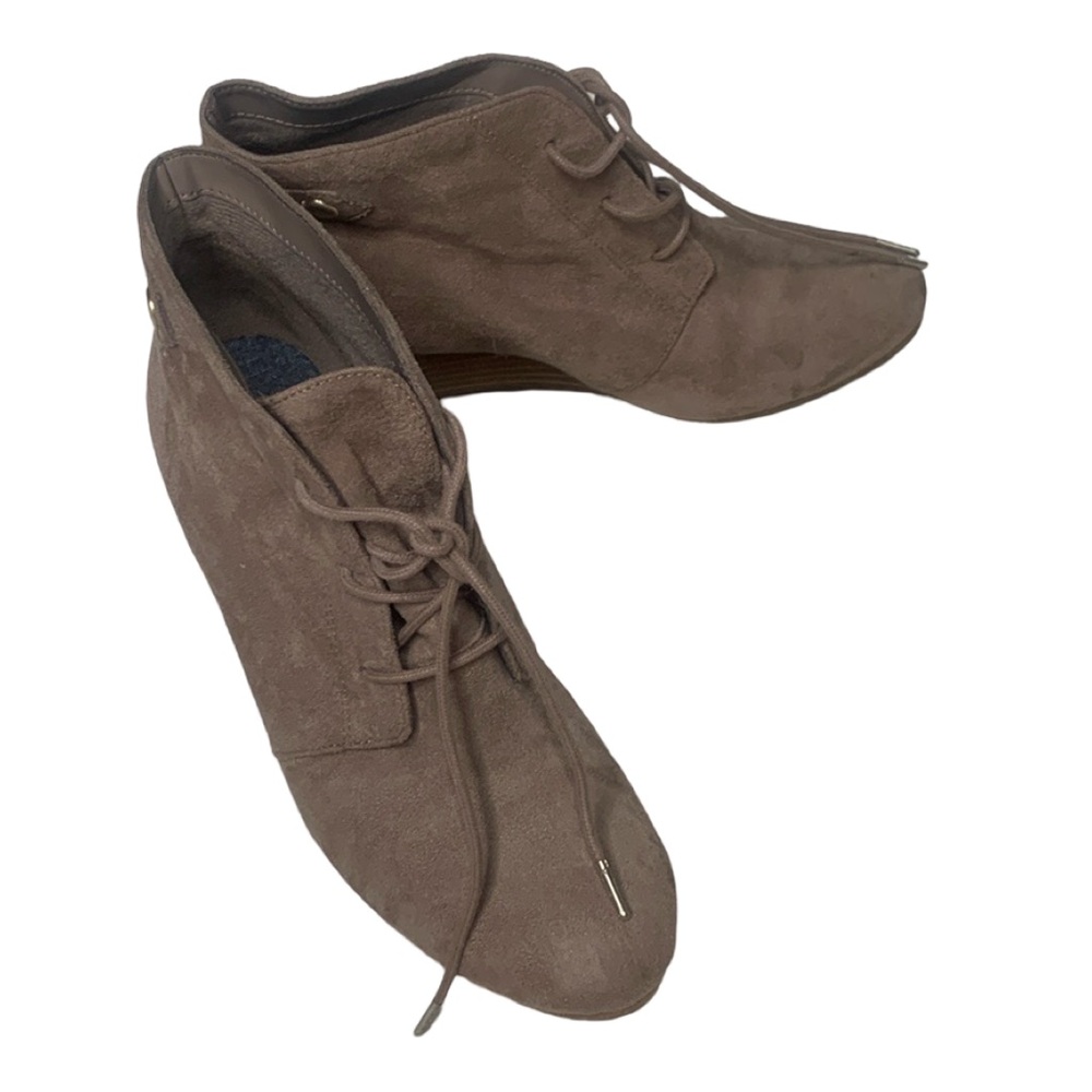 Dr. Scholl’s Conquer Wedge Bootie